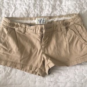 American eagle khaki shorts . Like new. 00